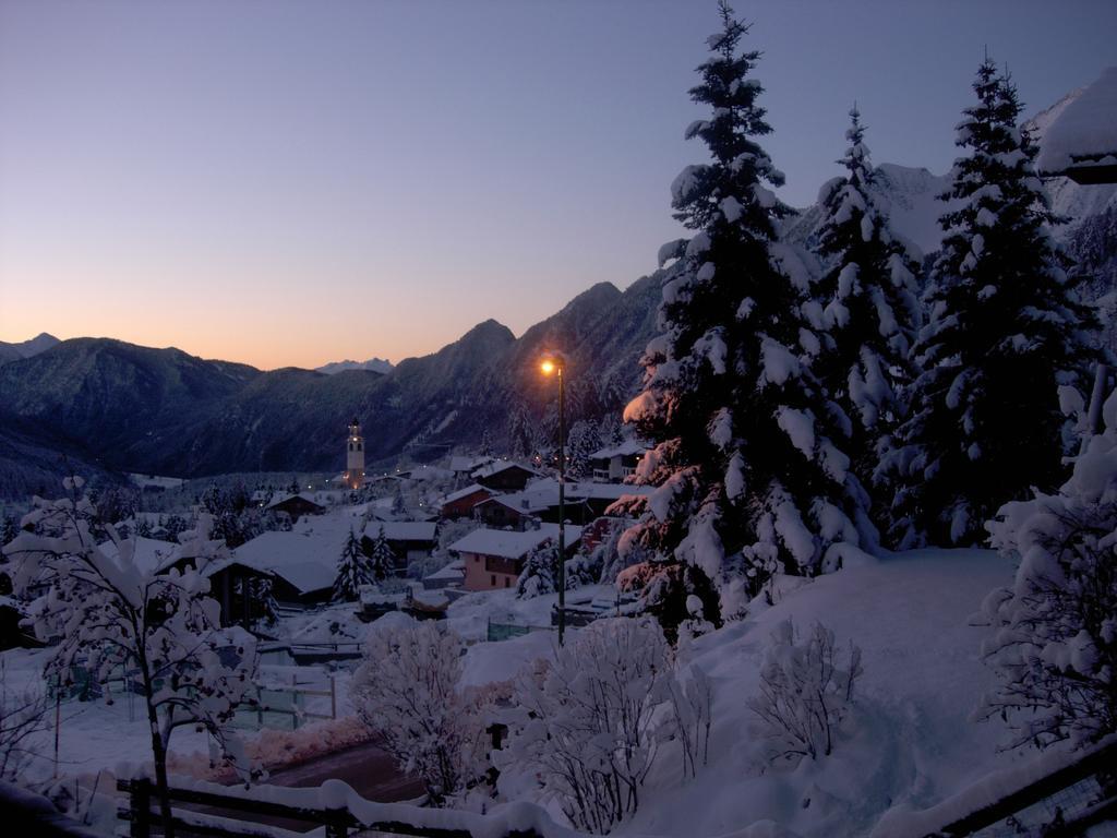 Hotel Le Clocher Champoluc Exterior foto